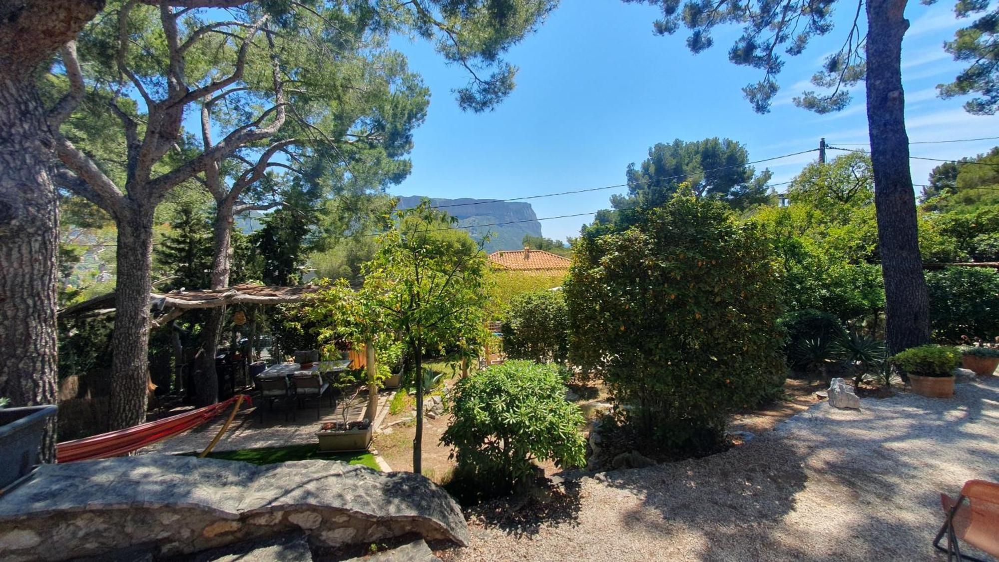 Appartements Avec Jardin Dans Villa Rocaille Cassis Exterior photo
